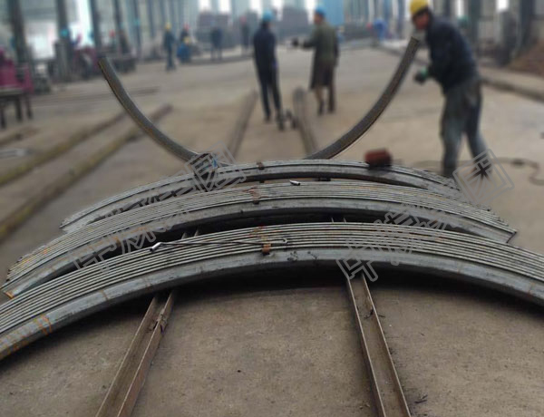 U型钢支架怎样达到状态受力